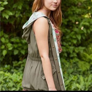 NWT Matilda Jane 435 Winding Path Vest Choose Your Own Path Snap Hooded Vest 14